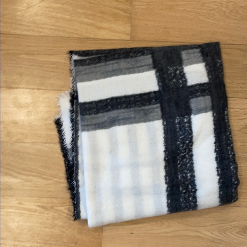 Large Zara scarf
